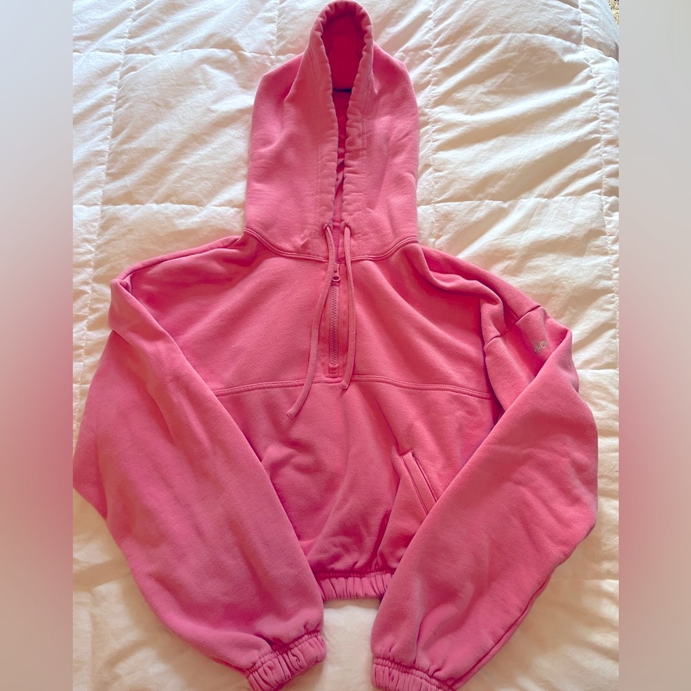 Alo pullover sweatshirt. Size small.